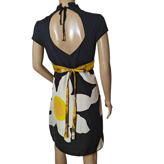 Floral Daisy Print Open Back Dress