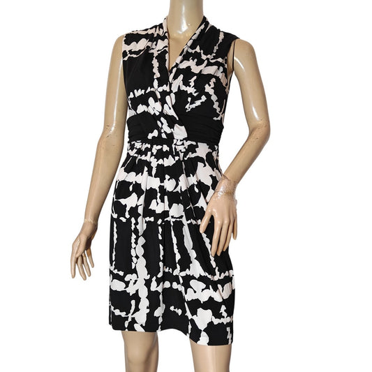 Black and White Abstract Print Sleeveless Dress