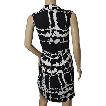 Black and White Abstract Print Sleeveless Dress